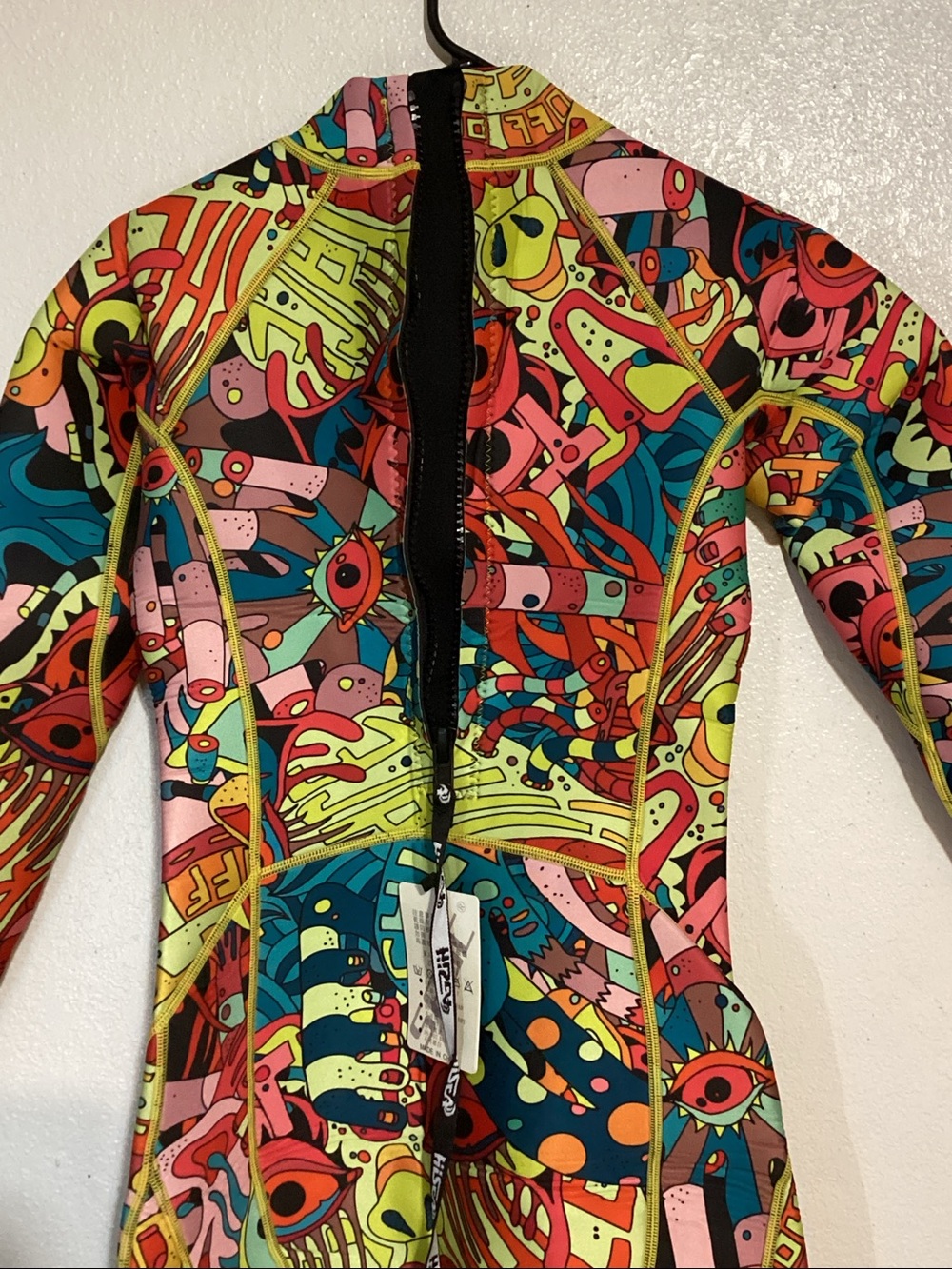 HiSEA Jeas Colorful Abstract Print One-Piece Neoprene Swimsuit - Multicolor - Picture 6 of 16